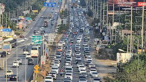 กลับกรุงแน่นทุกสาย ทั้งจากเหนือ-อีสาน เปิดช่องพิเศษระบาย อุบัติเหตุ 4 วันตาย 171