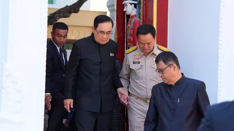 นายกฯ เผยกราบสมเด็จพระสังฆราช วันขึ้นปีใหม่ เจอ “บิ๊กตู่” แนะนำแนวทางเรื่องชายแดน 