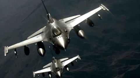 ผู้มีฤทธิ์ ย่อมไปได้ในอากาศ F-16 AM/BM Block 15 eMLU ทอ. ไทย