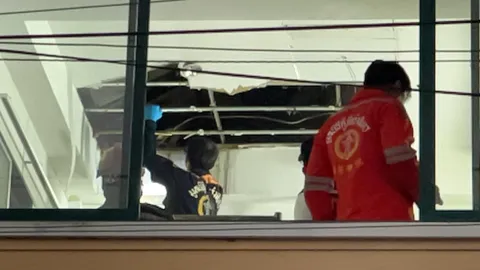 คนงานรีโนเวทบ้านหลังปีใหม่ ช็อกเจอชิ้นส่วนมนุษย์ซุกบนฝ้าเพดานหลังคา