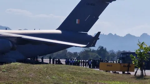 อินเดียส่งเครื่องบินขนส่งทางทหาร รับตัว "กลุ่มสแกมเมอร์" 228 ราย กลับประเทศ