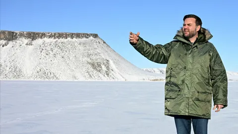 รอง ปธน.สหรัฐฯ จวกเดนมาร์ก-ยุโรป ปกป้องกรีนแลนด์ไม่ดีพอ