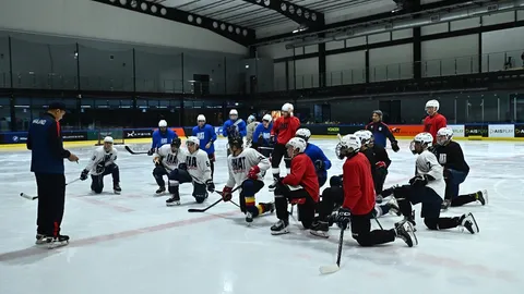 ผู้ปกครองไอซ์ฮอกกี้ยื่น 4 ข้อเรียกร้องถึง กกท. เร่งแก้ปมขัดแย้ง "ลานกับสมาคม" หวั่นกระทบศึกใหญ่