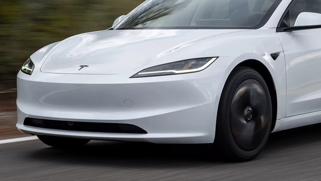 ราคาตลาดแตก Tesla Model 3 Standard ขายไทยเริ่ม 1,149,000 บาท