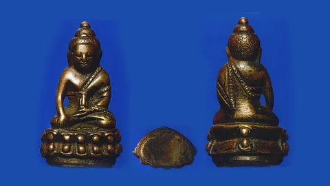 พระกริ่งปวเรศเนื้อเหลือง