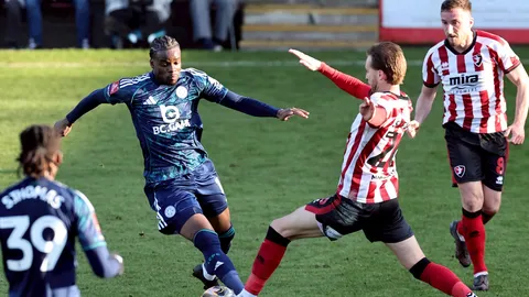 ผลบอล เอฟเอ คัพ รอบ 3 เลสเตอร์ ซิตี้ บุกชนะ เชลท์แน่ม ทาวน์ 2-0