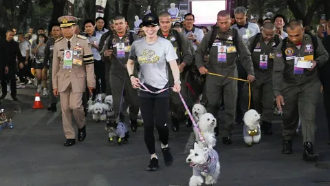 พระราชินี ทรงร่วมเดินในงานการแข่งขันวิ่ง โครงการ “Run for Wheels#5”