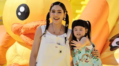 เปิดความคิดของ ชมพู่ อารยา กับการเลี้ยงลูกยุคโซเชียล หลังถูกมองทำไมให้ลูกดูยูทูบ