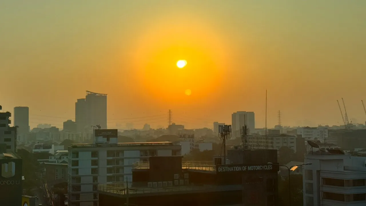 คนกรุงอ่วม เช้านี้ค่าฝุ่น PM 2.5 พุ่งเกินมาตรฐานหลายพื้นที่ อยู่ในเกณฑ์กระทบสุขภาพ