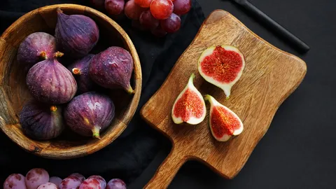 เปิดสรรพคุณ “ลูกฟิก” กินอย่างไรให้ได้ประโยชน์สูงสุด พร้อมเช็กข้อดี-ข้อเสียที่สายเฮลตี้ต้องรู้