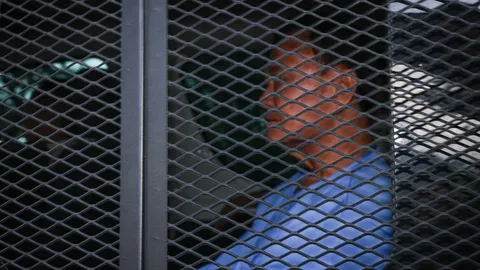 "ทักษิณ" จ่อเข้าเกณฑ์พักโทษ ลุ้นพ้นเรือนจำ พ.ค. นี้