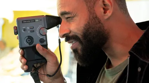 ส่องไอเทมใหม่ "instax mini Evo Cinema" กล้องตัวจบ เอาใจสายวินเทจ จาก Fujifilm