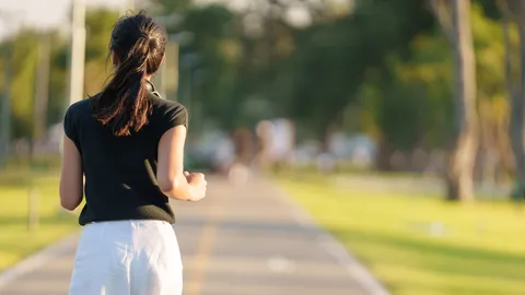 วัยทองเริ่มเมื่อไหร่ และเราต้องเตรียมตัวล่วงหน้าตั้งแต่อายุเท่าไหร่ถึงจะรอด