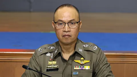 ทําเป็นขบวนการ ปล่อยตัวจีนเทา ไล่ออกรตอ.รายแรก วางแผนเบิกจากตม.