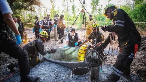 กู้ร่าง "ครูเล็ก" ถูกหินคลุกทับ ขึ้นจากบ่อลึกสำเร็จ โดนหลานฆ่าโหดพร้อมพี่สาว