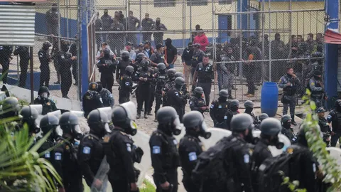 กัวเตมาลาประกาศภาวะฉุกเฉิน เหตุจับตัวประกันในเรือนจำ-สังหารตำรวจ 8 นาย