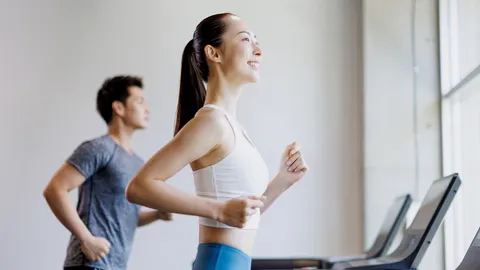 วิจัยเผย “ออกกำลังกายลดซึมเศร้า” ได้ผลดีพอๆ กับพบจิตแพทย์ ทางเลือกใหม่ในการฮีลใจ