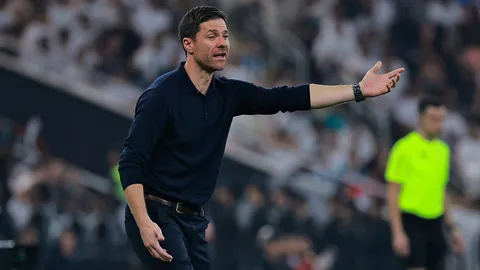 มาแล้ว "ทีมแรก" ทาบ "ชาบี อลอนโซ่" ไปเป็นกุนซือ หลังมีข่าวกับ 2 ทีมพรีเมียร์ลีก