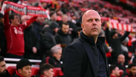 ชัดเจน "ลิเวอร์พูล" ตัดสินใจแล้ว หลัง "สล็อต" พาทีมแค่เสมอ เบิร์นลีย์ แฟนหงส์โห่ระงม