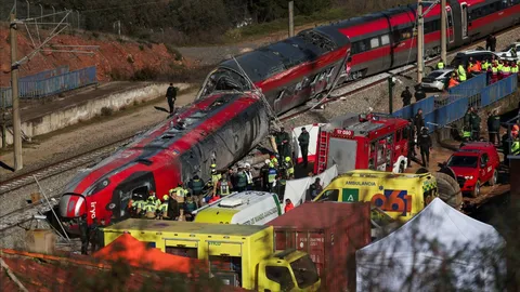 ดับแล้ว 39 ศพ เหตุรถไฟชนกันในสเปน นอน รพ.อีกหลายสิบคน