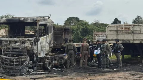 ตำรวจรอผลพิสูจน์ หลังเกิดระเบิด-ไฟไหม้รถเทรลเลอร์ ที่สุไหงโก-ลก