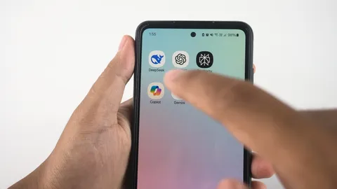 OpenAI เตรียมเปิดตัวฮาร์ดแวร์ชิ้นแรกปี 2026 คาดเป็นหูฟัง AI 