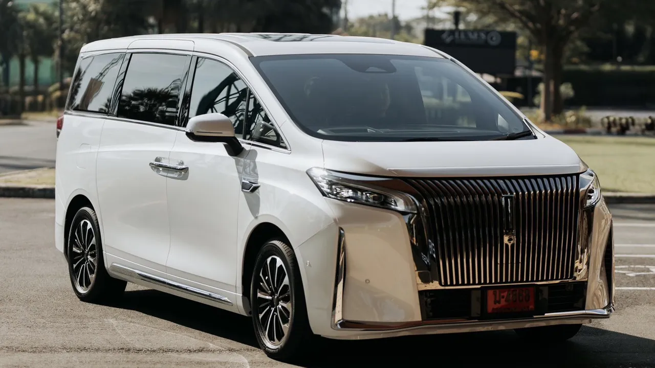 GWM ชู 6 จุดเด่นรถตู้ WEY G9 ราคา 2.349 ล้าน ตอบโจทย์ครอบครัวแบบเฟิร์สคลาส