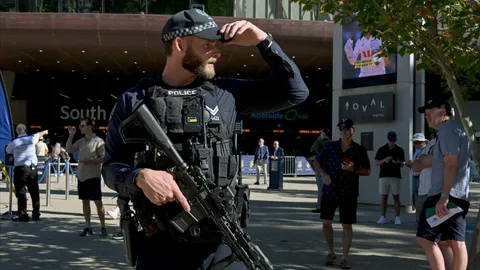 ออสเตรเลียช็อก มือปืนยิงดับ 3 ศพ เจ็บ 1 คนร้ายหลบหนีลอยนวล