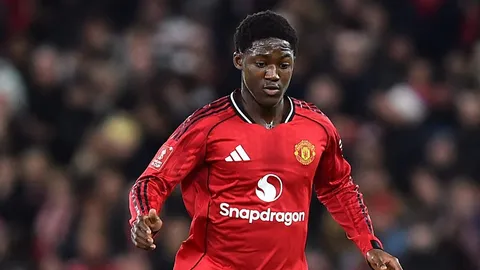 เกือบไม่ได้อยู่ต่อ! เด็กปั้นแมนยูฯ ที่ถูก “อโมริม” ดองเค็ม สู่การคืนชีพในยุค คาร์ริค