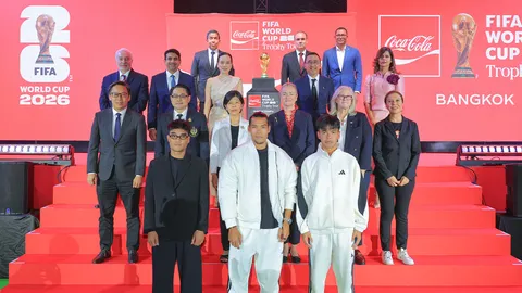 “โค้ก” เปิดฟีลซ่าส์! นำถ้วย Original FIFA World Cup™ Trophy ถึงไทยแล้ว!