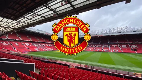 เกิดอะไรขึ้น “นักฟุตบอลเยาวชน” เลิกฝันเป็น “นักฟุตบอลแมนยู” เพราะ “น้องชายเล็กเกินไป” (คลิป)