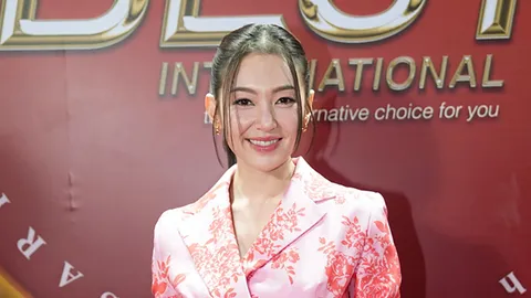 "เบลล่า" เล่าช็อต "วิล" จ้องหวานฉ่ำ ถูกใจให้สร้อยเป็นของขวัญ ยังไม่เห็นภาพตัวเองเป็นเจ้าสาว