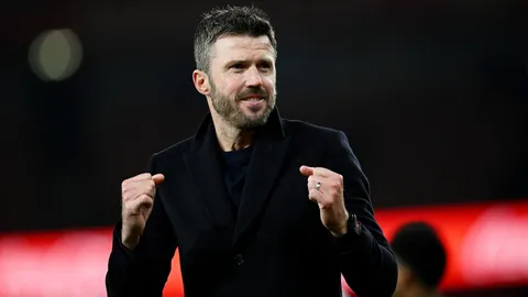 เข้าตาเป็นพิเศษ คาร์ริค ซูฮก 2 แข้ง แมนยู เกมบุกดับ อาร์เซน่อล