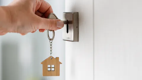 ฤกษ์ขึ้นบ้านใหม่กุมภาพันธ์ 2569 เปิดปฏิทินมงคล เตรียมย้ายเข้าบ้านใหม่