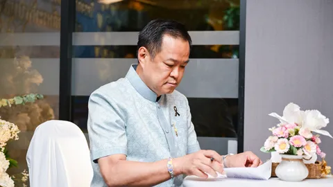 “อนุทิน” เขียนปณิธาน รับใช้ราชวงศ์จักรีตลอดชีวิต