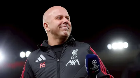 ยิ้มทั้งน้ำตา "สล็อต" เผยข่าวร้าย ลิเวอร์พูล แม้พอใจขยี้ คาราบัค ลิ่วรอบ 16 ทีม UCL