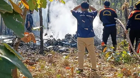 เครื่องบิน ทอ. โหม่งโลก 2 ทัพฟ้าพลีชีพ ขณะกำลังฝึก ร่วงไฟลุกวอด สังกัดสังสอบ