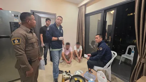 ตร.ไซเบอร์บุกรวบ 2 จีนเทา ใช้คอนโดหรูพัทยา ตั้งฐานหลอกเหยื่อลงทุนสินค้าและโรแมนซ์สแกม