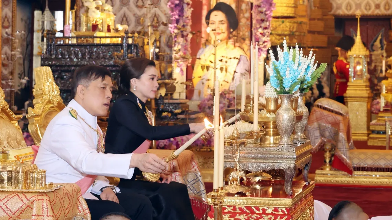 ในหลวง-พระราชินี เสด็จฯพระราชพิธีทรงบำเพ็ญพระราชกุศลสตมวารพระบรมศพ "สมเด็จพระพันปีหลวง"