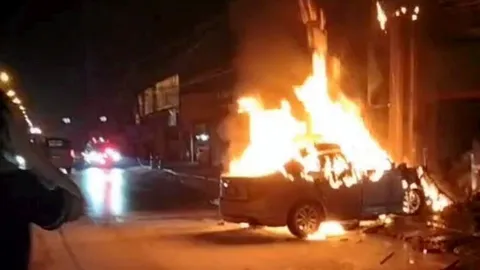 ชนเสาย่างสดคารถ หนุ่มร้านอาหารหาเงินแต่งเมีย อีกราย "ซุปเปอร์คาร์" วอด 25 ล้าน