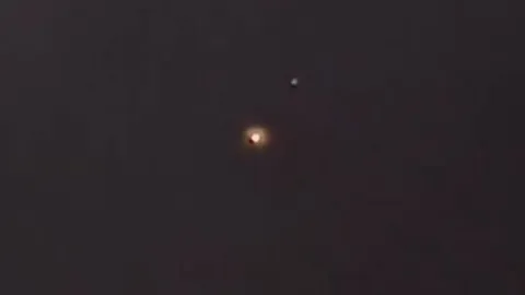 สาวผวา "ดวงไฟประหลาด" ลอยวูบวาบคืนวันโกน-วันพระ ไม่กล้าออกบ้านช่วงกลางคืน