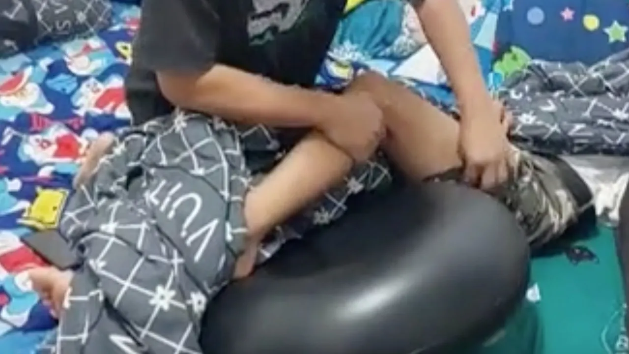 พ่อน้ำตาซึม ลูกถูกครูสั่งลุกนั่ง 800 ครั้ง ปวดจนเดินไม่ได้ อ้างอีกฝ่ายไล่ไปแจ้งความ