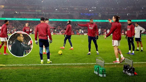 ชมจังหวะเดือด! เลียม โรเซเนียร์ สลิ้งแตกโวยแข้ง อาร์เซนอล เกมบู๊คาราบาวคัพ