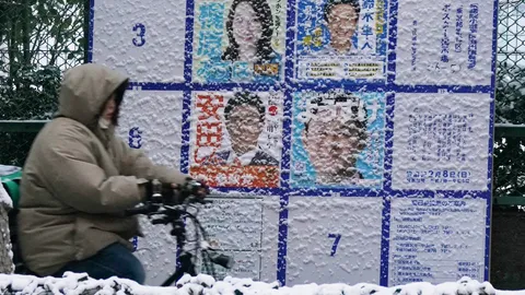 หิมะถล่มวันเลือกตั้งญี่ปุ่น หลายจังหวัดเผชิญหิมะหนักเป็นประวัติการณ์ หวั่นกระทบผู้มาใช้สิทธิ