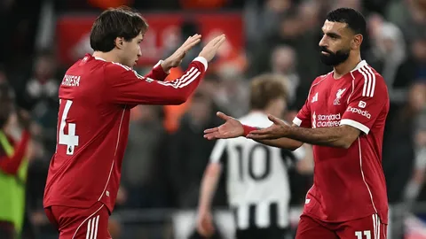 นับถอยหลัง "ลิเวอร์พูล" ตั้งค่าตัว "เคียซ่า" แล้วหลัง 3 ทีมดังยุโรป สนใจดึงไปใช้บริการต่อ