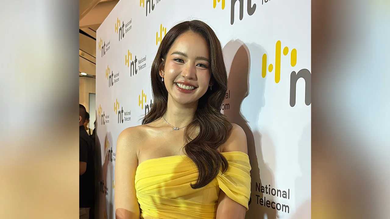 "โบว์ เมลดา" ไม่ตายไมค์ ถามเรื่อง "อาเล็ก" ยอมรับคลั่งรักแฟนมาก 