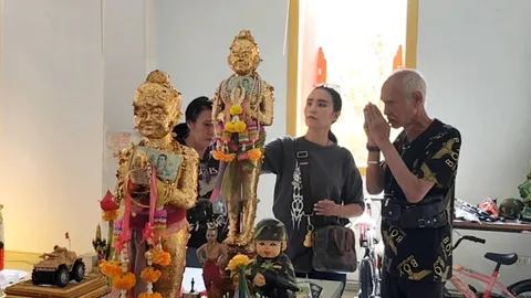 สาวมาตามศรัทธา แก้บน “ไอ้ไข่วัดบึงบา” ไม่พลาดขอ “เลขเด็ด” กลับไปลุ้นโชคงวดนี้