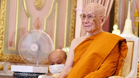 สมเด็จพระสังฆราช ทรงสดุดีความกล้าหาญ “ผอ.ศศิพัชร” ยอมสละชีวิตช่วยนักเรียน