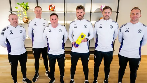 แมนยู ได้บ้องอาถรรพ์ "คาร์ริค" คว้ารางวัลกุนซือยอดเยี่ยมพรีเมียร์ลีก ม.ค. หลังชนะ 2 ทีมนำ