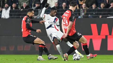 ผลบอลเมื่อคืน เปแอสเช ช็อกตาตั้ง บุกพ่าย แรนส์ ศึกลีกเอิง ฝรั่งเศส